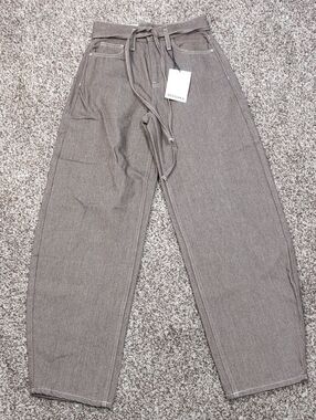 Bershka Barrel Fit Jeans NEW Size 00
